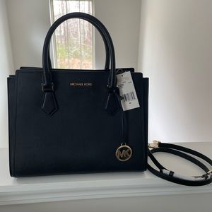 NWT Michael Kors black Hope large satchel crossbody